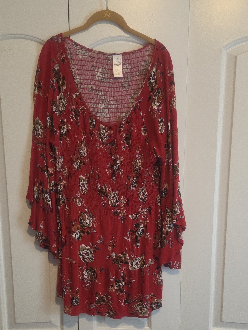 Time and Tru Red Floral Smocked Scoop-Neck Tunic